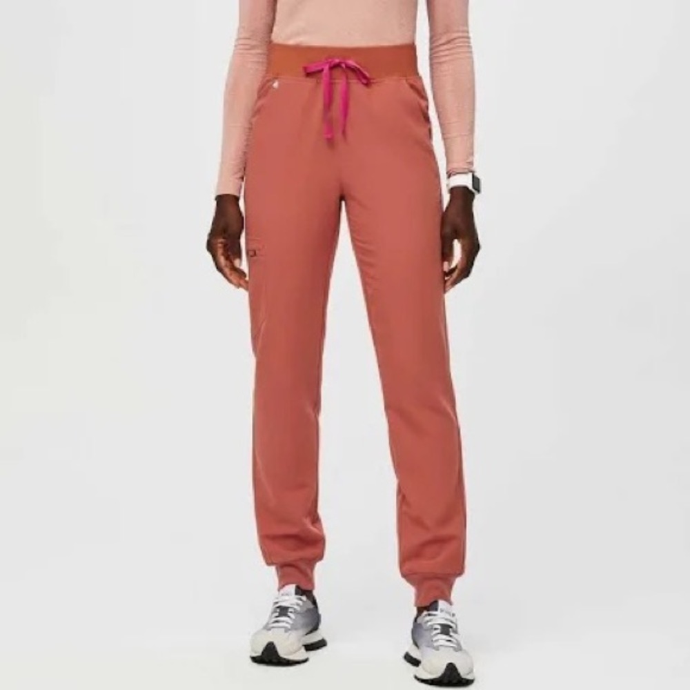 Figs Zamora - Petite Jogger Scrub Pants - XS - Petite / Terracotta gently worn